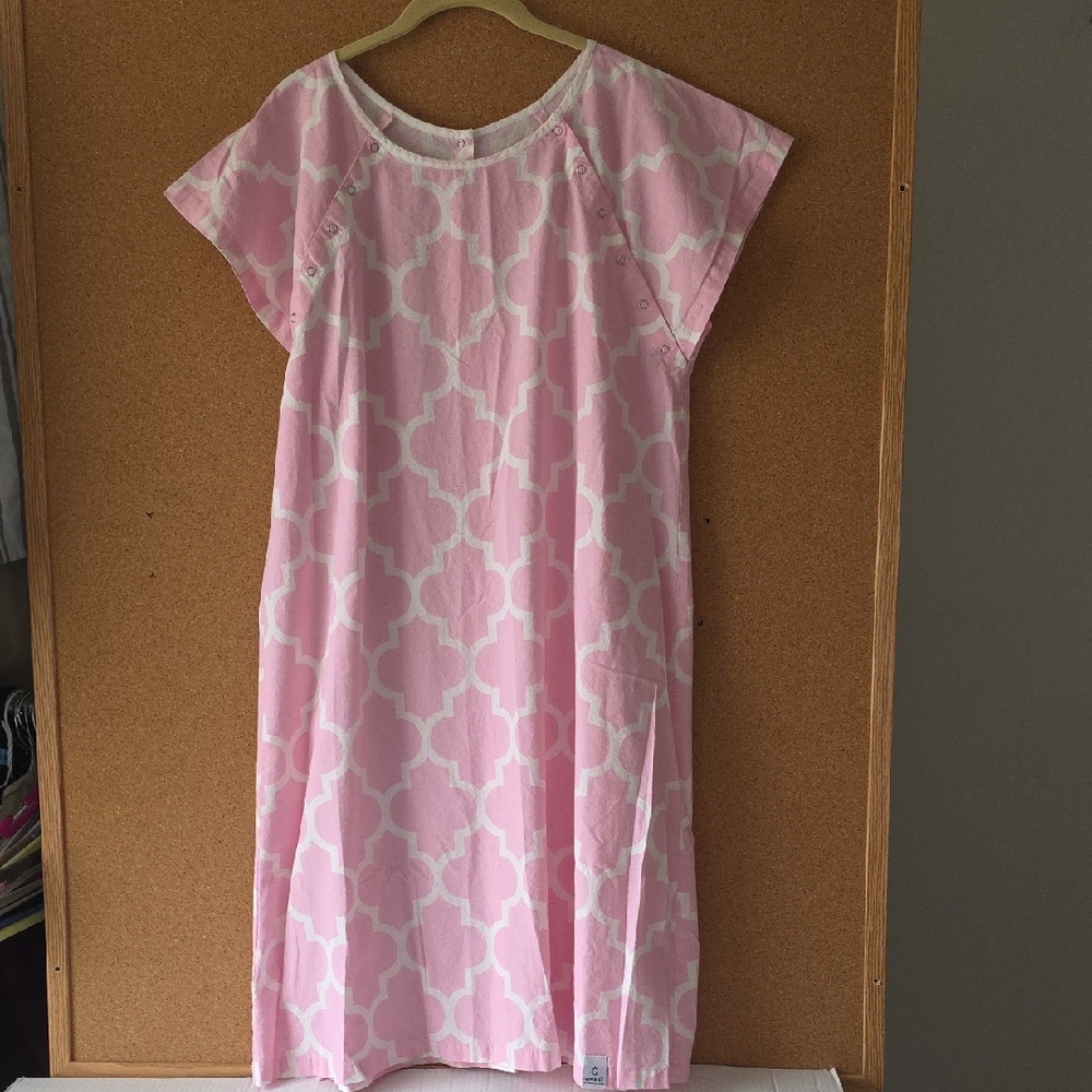 Gownies Recovery Pink Cotton Women's Hospital Robe Snaps Down Back & Sleeves